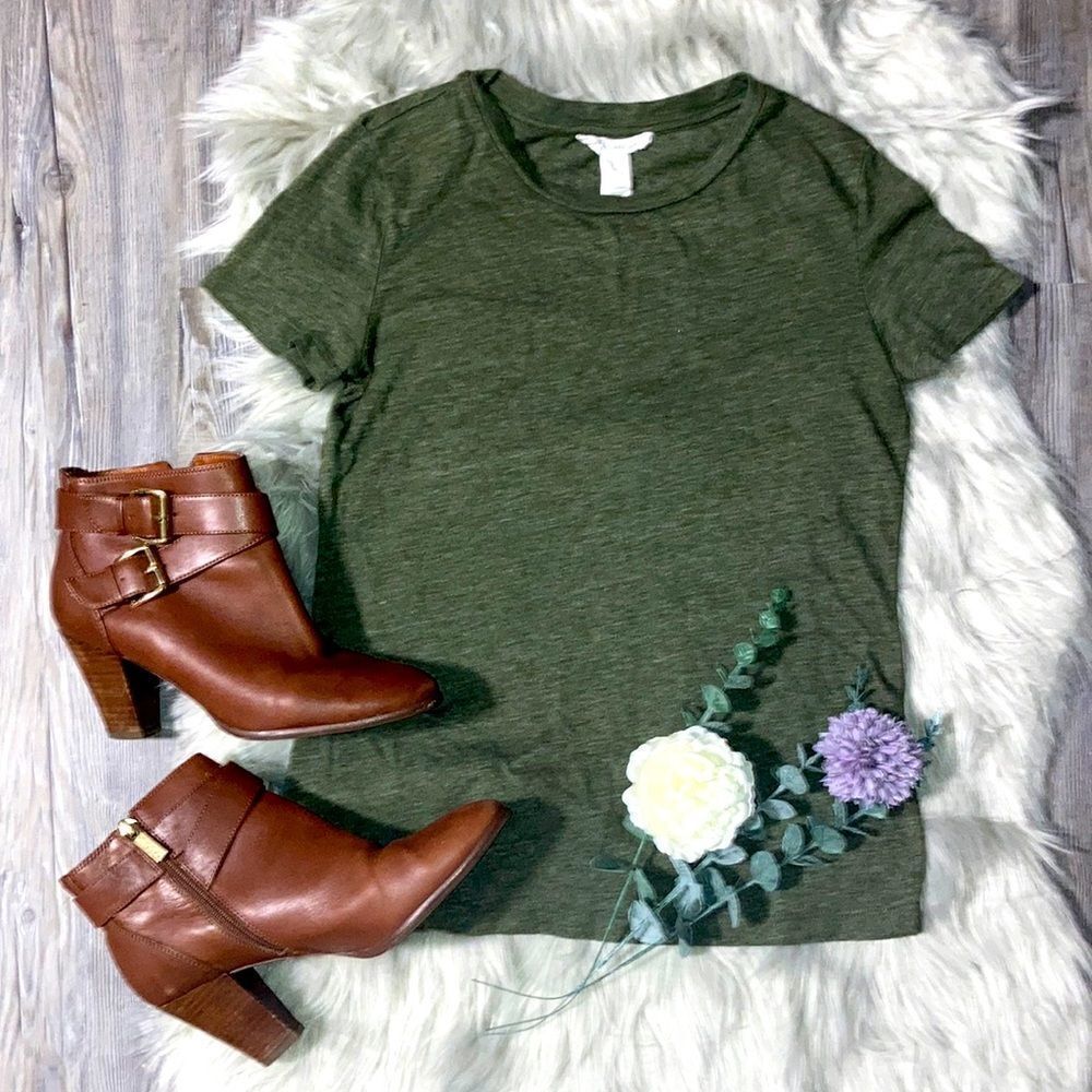FOREVER 21 Green Short Sleeve T-Shirt